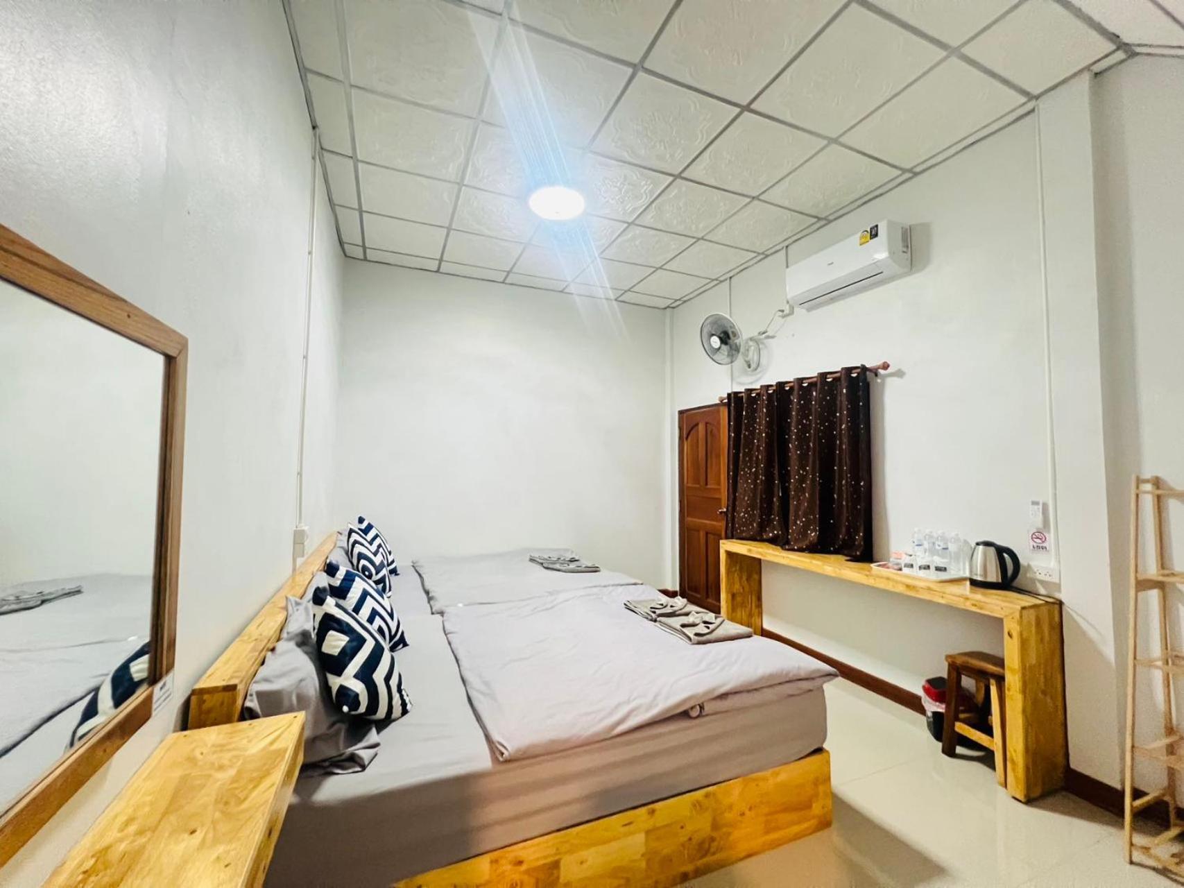 Lungwang Guest House Ban Rak Thai Экстерьер фото