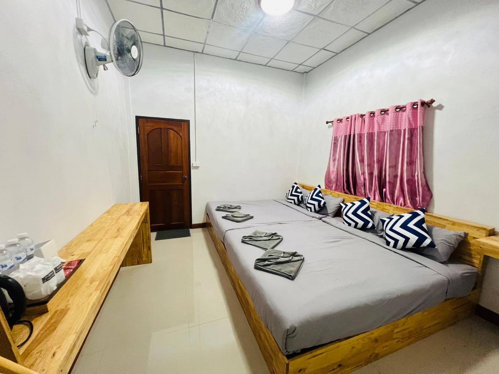 Lungwang Guest House Ban Rak Thai Экстерьер фото